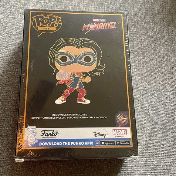 Funko Pop! Pin Marvel Studios - Ms. Marvel Large Enamel Pin Special Edition SE - Picture 2 of 4